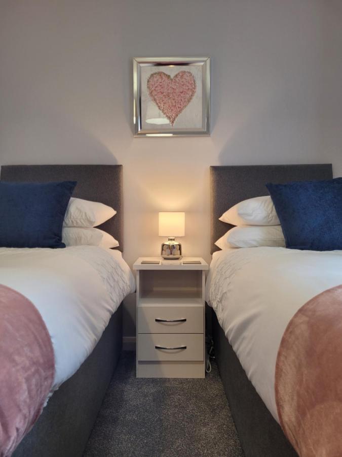 1 Merchants Gate - 2 Bedroom, City Apartment With Private Parking ยอร์ค ภายนอก รูปภาพ